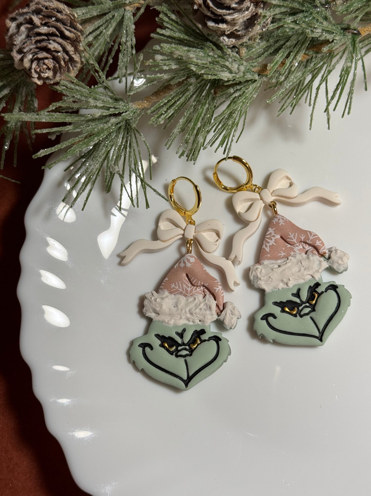 Merry Grinchmas, Pink