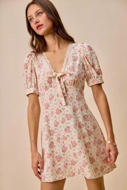 SO ME Floral Lace Trimed  Short Sleeves Mini Dress